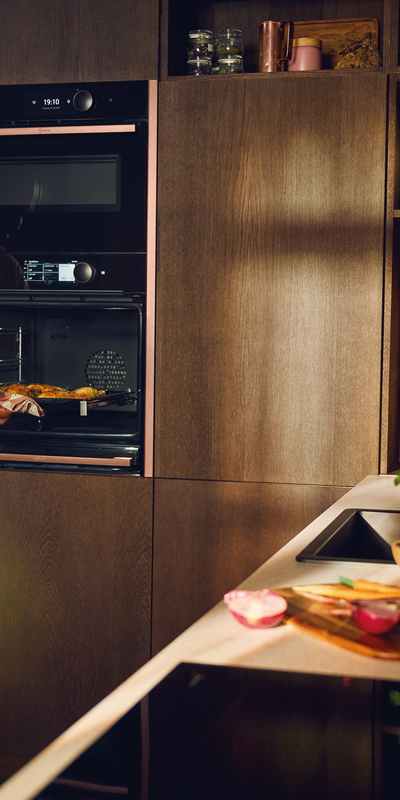 040 Neff Big Launches 2023 Collection Chris Lifestyle Slide Hide 03167(0)